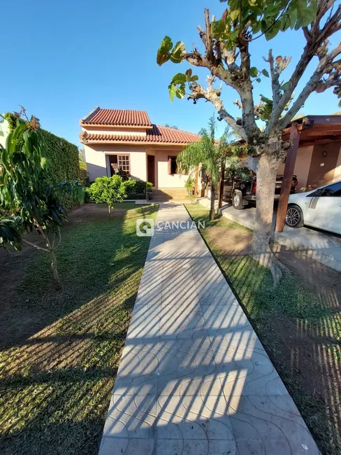 Foto 2 de Casa com 3 quartos à venda, 120m2 em Nossa Senhora Medianeira, Santa Maria - RS