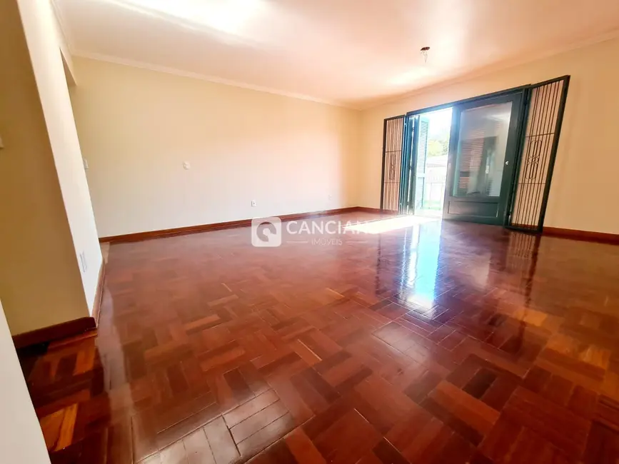 Foto 6 de Apartamento com 3 quartos à venda, 141m2 em Nossa Senhora de Lourdes, Santa Maria - RS