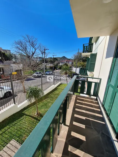 Foto 4 de Apartamento com 3 quartos à venda, 141m2 em Nossa Senhora de Lourdes, Santa Maria - RS