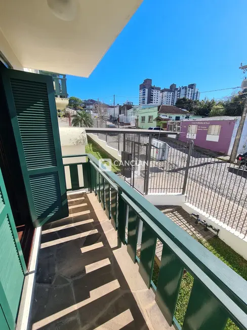 Foto 5 de Apartamento com 3 quartos à venda, 141m2 em Nossa Senhora de Lourdes, Santa Maria - RS