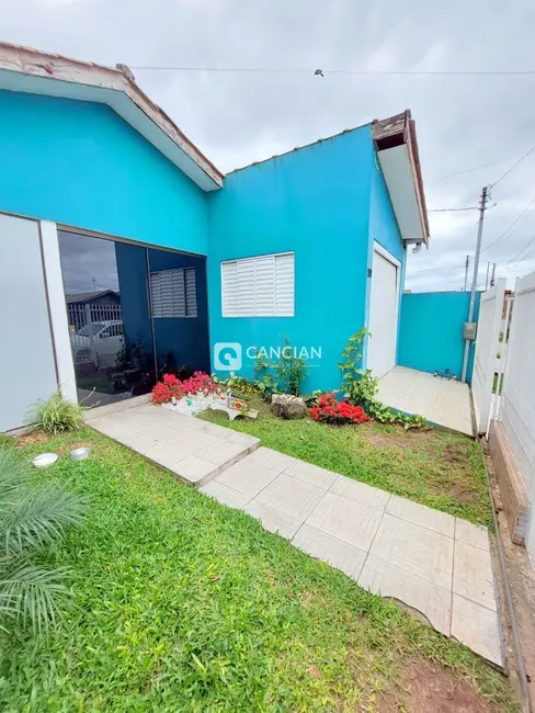 Foto 2 de Casa com 2 quartos à venda, 105m2 em Camobi, Santa Maria - RS