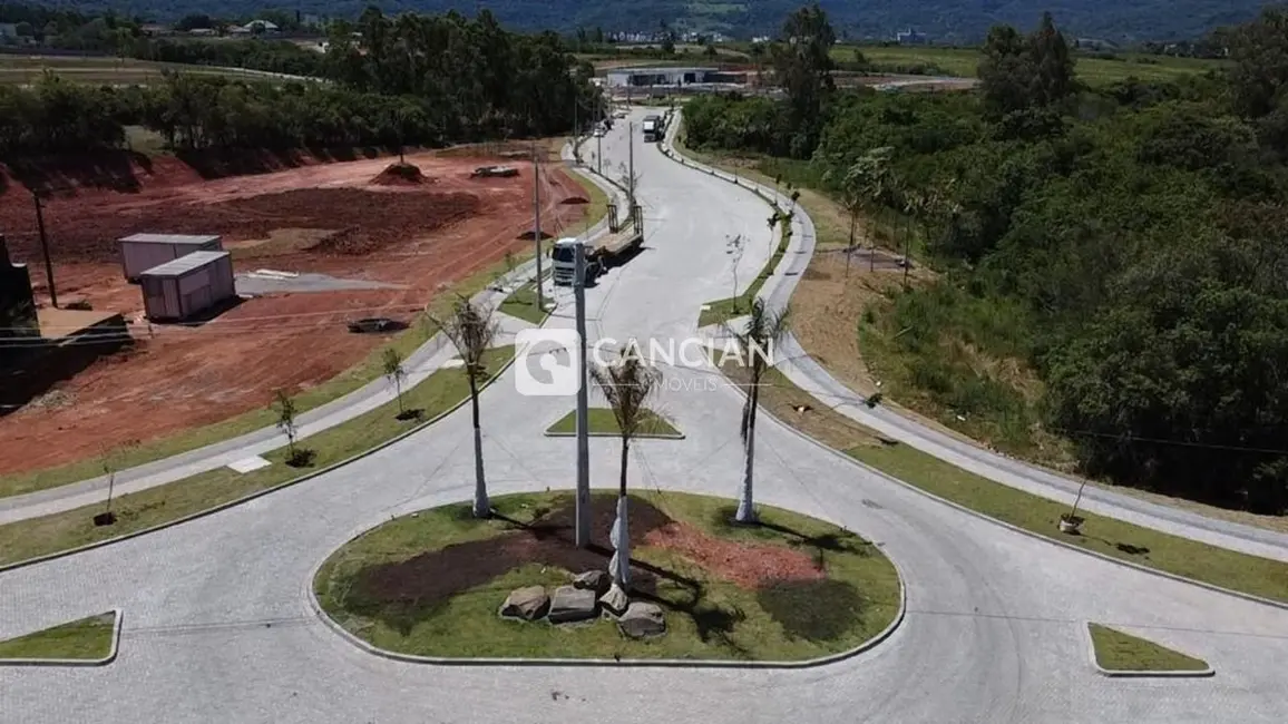 Foto 2 de Terreno / Lote à venda, 300m2 em Camobi, Santa Maria - RS