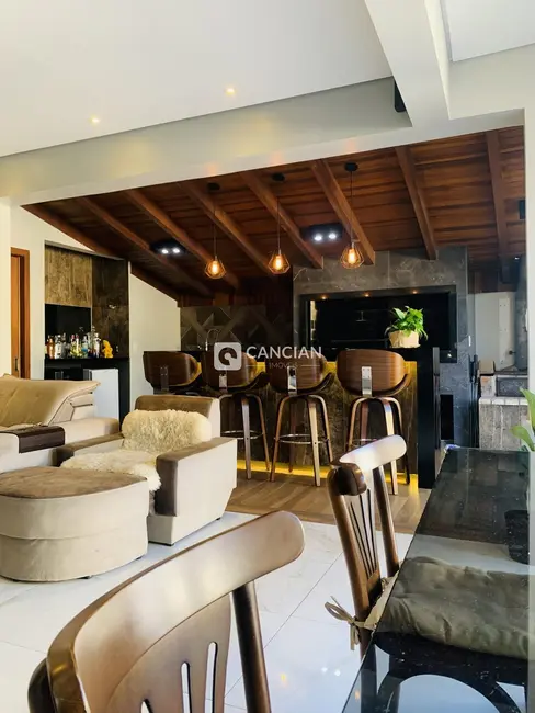 Casa com 5 quartos à venda, 357m2 em Noal, Santa Maria - RS - imagem 7 Foto 7 de Casa com 5 quartos à venda, 357m2 em Noal, Santa Maria - RS