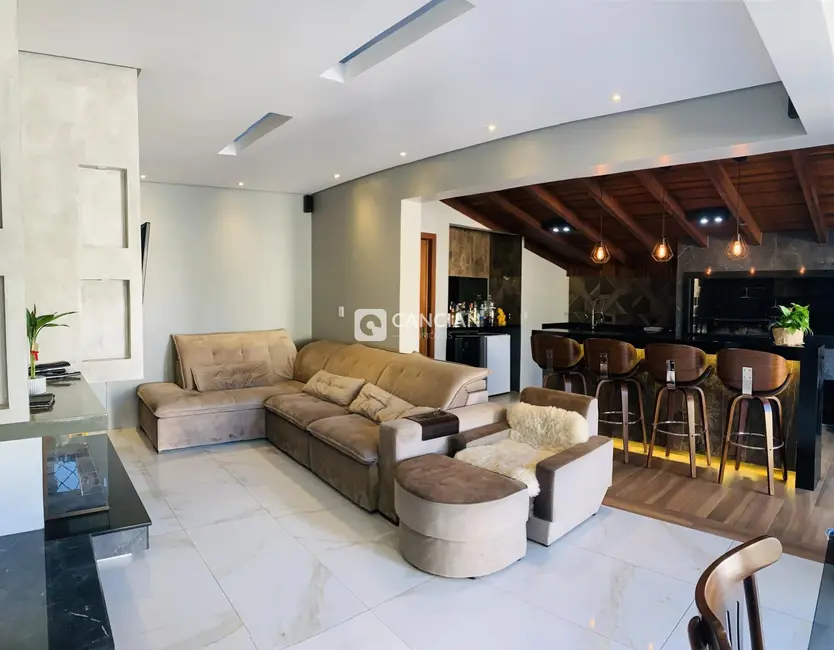 Casa com 5 quartos à venda, 357m2 em Noal, Santa Maria - RS - imagem 9 Foto 9 de Casa com 5 quartos à venda, 357m2 em Noal, Santa Maria - RS