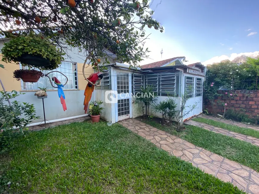 Foto 2 de Casa com 2 quartos à venda, 78m2 em Camobi, Santa Maria - RS