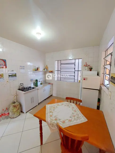 Casa com 4 quartos à venda, 70m2 em São José, Santa Maria - RS - imagem 7 Foto 7 de Casa com 4 quartos à venda, 70m2 em São José, Santa Maria - RS