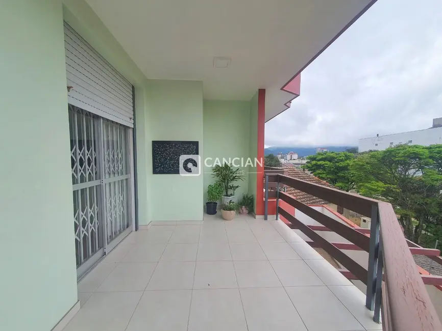 Foto 5 de Apartamento com 3 quartos à venda, 149m2 em Nossa Senhora das Dores, Santa Maria - RS