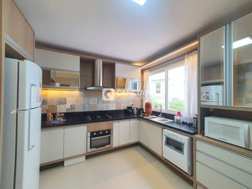 Foto 8 de Apartamento com 3 quartos à venda, 149m2 em Nossa Senhora das Dores, Santa Maria - RS