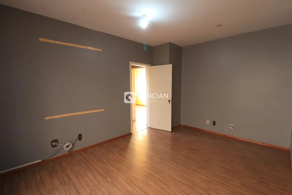 Apartamento com 2 quartos à venda, 91m2 em Centro, Santa Maria - RS - imagem 4 Foto 4 de Apartamento com 2 quartos à venda, 91m2 em Centro, Santa Maria - RS