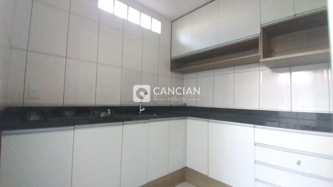 Casa com 4 quartos à venda, 268m2 em Tancredo Neves, Santa Maria - RS - imagem 8 Foto 8 de Casa com 4 quartos à venda, 268m2 em Tancredo Neves, Santa Maria - RS