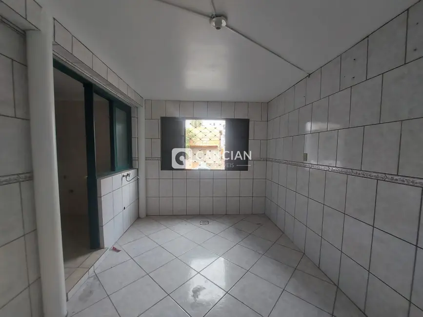 Apartamento com 2 quartos para alugar, 93m2 em Nossa Senhora de Fátima, Santa Maria - RS - imagem 6 Foto 6 de Apartamento com 2 quartos para alugar, 93m2 em Nossa Senhora de Fátima, Santa Maria - RS