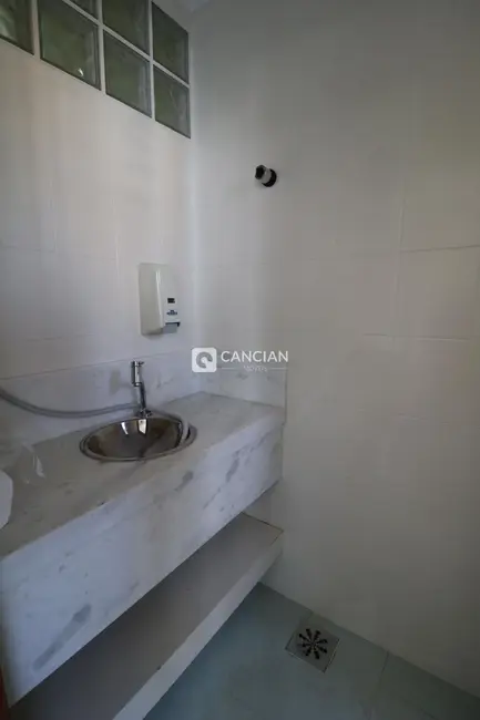 Sala Comercial com 1 quarto para alugar, 77m2 em Centro, Santa Maria - RS - imagem 4 Foto 4 de Sala Comercial com 1 quarto para alugar, 77m2 em Centro, Santa Maria - RS