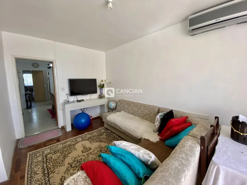 Foto 2 de Casa com 3 quartos à venda, 120m2 em Patronato, Santa Maria - RS