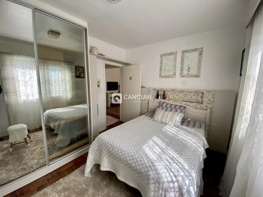 Casa com 3 quartos à venda, 120m2 em Patronato, Santa Maria - RS - imagem 6 Foto 6 de Casa com 3 quartos à venda, 120m2 em Patronato, Santa Maria - RS