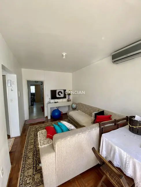 Casa com 3 quartos à venda, 120m2 em Patronato, Santa Maria - RS - imagem 7 Foto 7 de Casa com 3 quartos à venda, 120m2 em Patronato, Santa Maria - RS