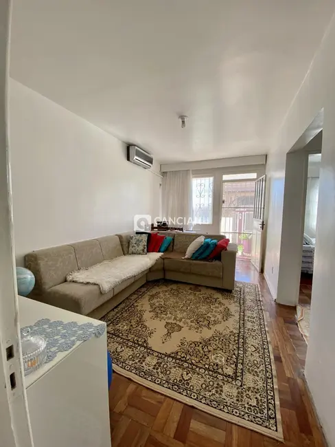 Casa com 3 quartos à venda, 120m2 em Patronato, Santa Maria - RS - imagem 3 Foto 3 de Casa com 3 quartos à venda, 120m2 em Patronato, Santa Maria - RS