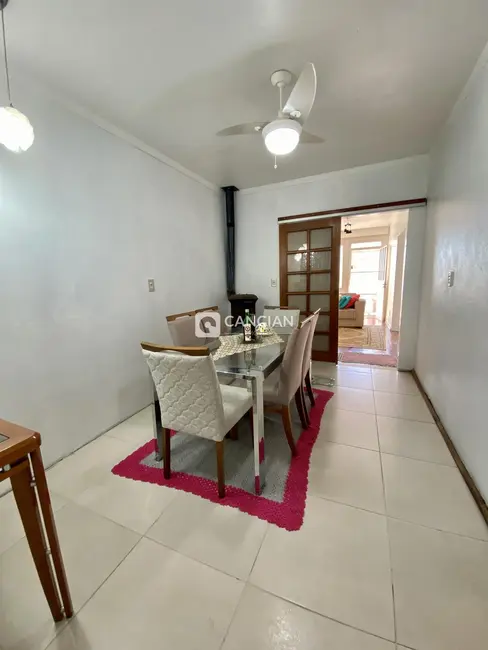 Casa com 3 quartos à venda, 120m2 em Patronato, Santa Maria - RS - imagem 9 Foto 9 de Casa com 3 quartos à venda, 120m2 em Patronato, Santa Maria - RS