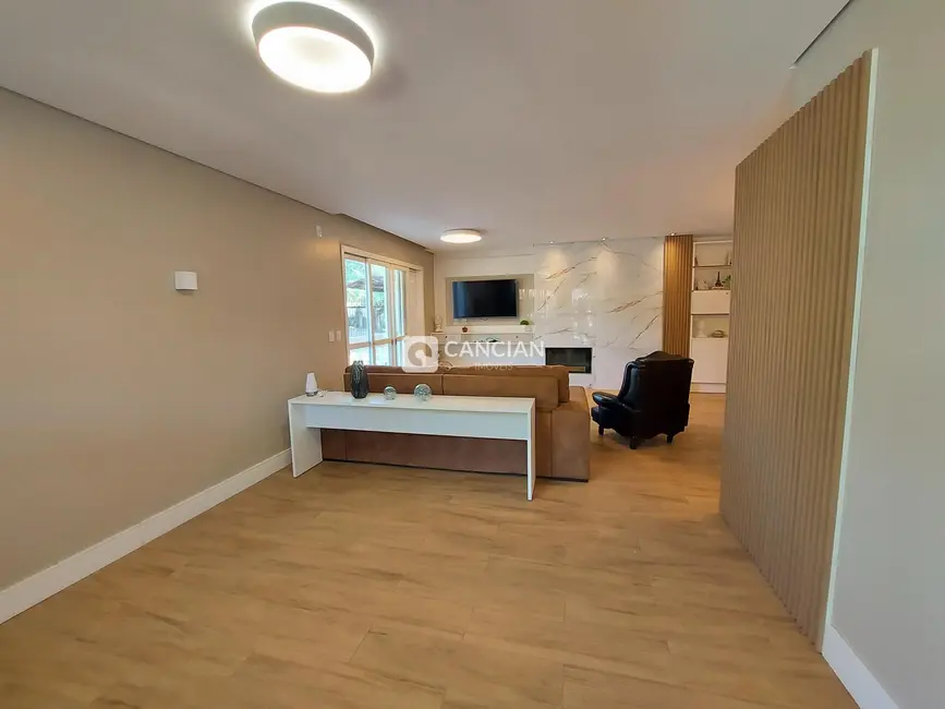 Casa com 4 quartos à venda, 287m2 em Camobi, Santa Maria - RS - imagem 5 Foto 5 de Casa com 4 quartos à venda, 287m2 em Camobi, Santa Maria - RS