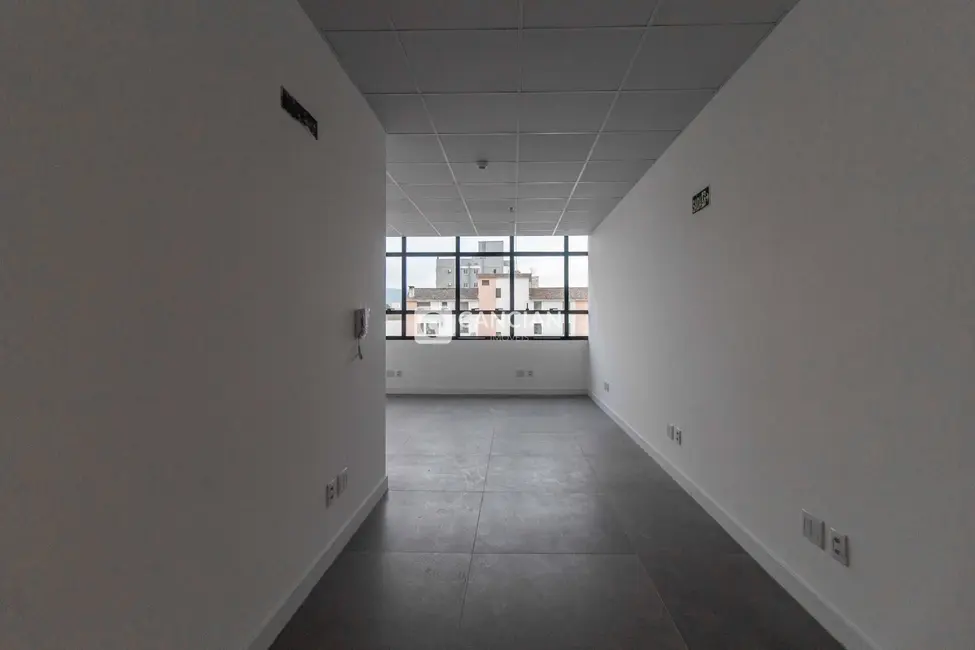Foto 9 de Sala Comercial com 1 quarto para alugar, 38m2 em Centro, Santa Maria - RS