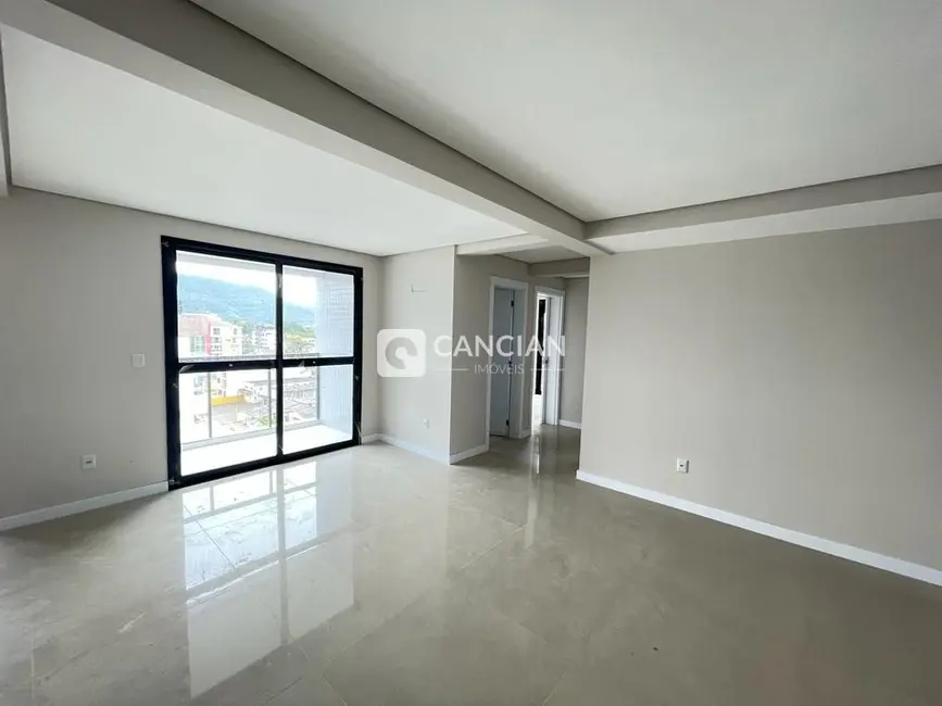 Foto 5 de Apartamento com 2 quartos à venda, 74m2 em Camobi, Santa Maria - RS
