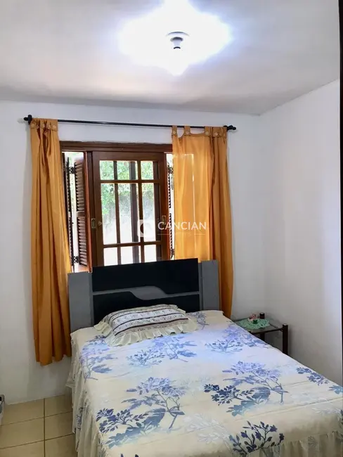 Casa com 3 quartos à venda, 70m2 em Pé de Plátano, Santa Maria - RS - imagem 6 Foto 6 de Casa com 3 quartos à venda, 70m2 em Pé de Plátano, Santa Maria - RS