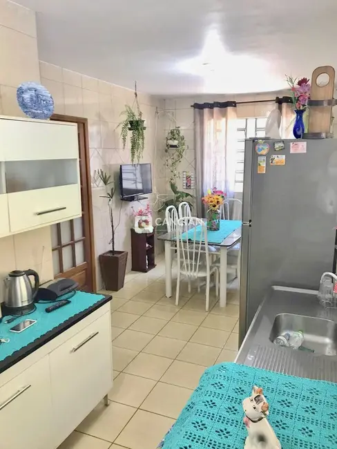 Casa com 3 quartos à venda, 70m2 em Pé de Plátano, Santa Maria - RS - imagem 3 Foto 3 de Casa com 3 quartos à venda, 70m2 em Pé de Plátano, Santa Maria - RS