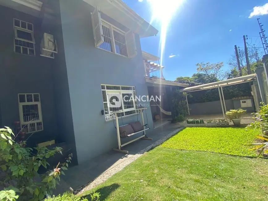 Casa com 3 quartos à venda, 125m2 em Nossa Senhora de Lourdes, Santa Maria - RS - imagem 4 Foto 4 de Casa com 3 quartos à venda, 125m2 em Nossa Senhora de Lourdes, Santa Maria - RS