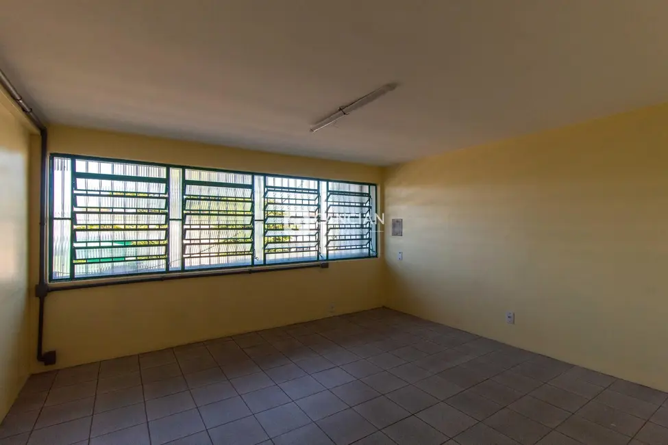 Foto 3 de Kitnet com 1 quarto para alugar, 58m2 em Urlândia, Santa Maria - RS