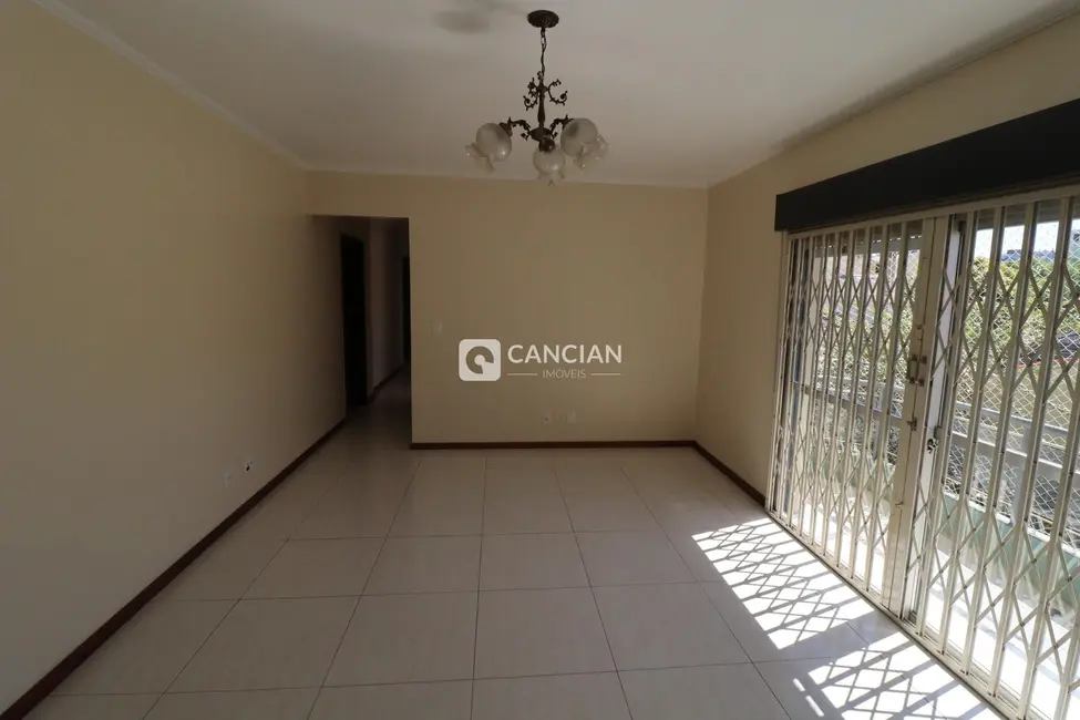Foto 2 de Apartamento com 3 quartos para alugar, 120m2 em Nossa Senhora de Fátima, Santa Maria - RS