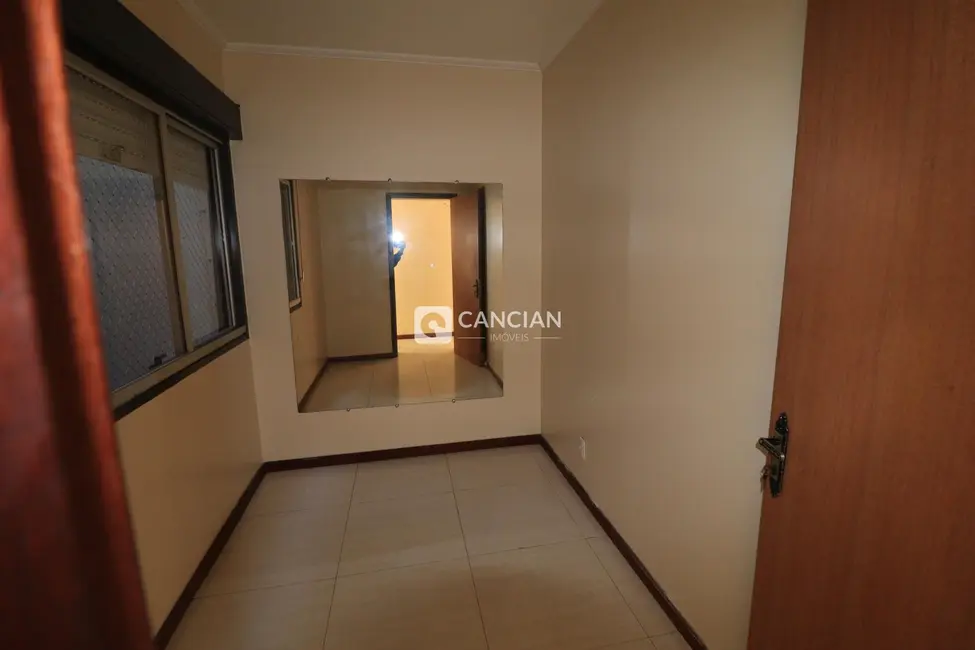 Apartamento com 3 quartos para alugar, 120m2 em Nossa Senhora de Fátima, Santa Maria - RS - imagem 9 Foto 9 de Apartamento com 3 quartos para alugar, 120m2 em Nossa Senhora de Fátima, Santa Maria - RS