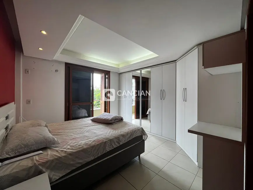 Foto 4 de Cobertura com 3 quartos para alugar, 135m2 em Camobi, Santa Maria - RS