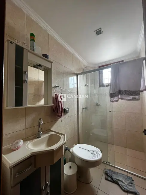 Foto 9 de Cobertura com 3 quartos para alugar, 135m2 em Camobi, Santa Maria - RS