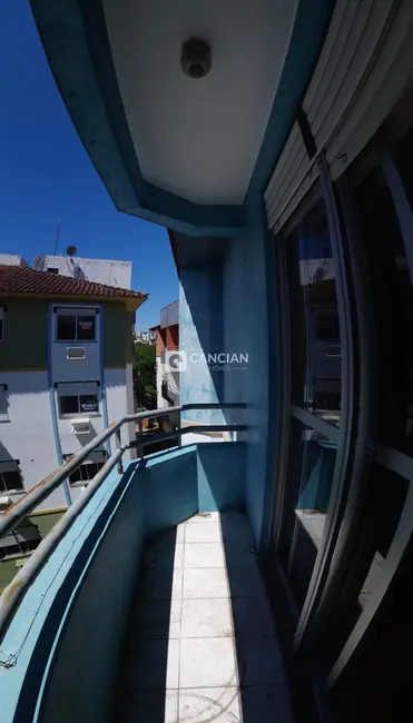 Foto 3 de Apartamento com 2 quartos para alugar, 73m2 em Duque de Caxias, Santa Maria - RS