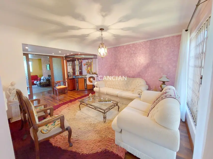 Foto 4 de Casa com 4 quartos à venda, 496m2 em Camobi, Santa Maria - RS