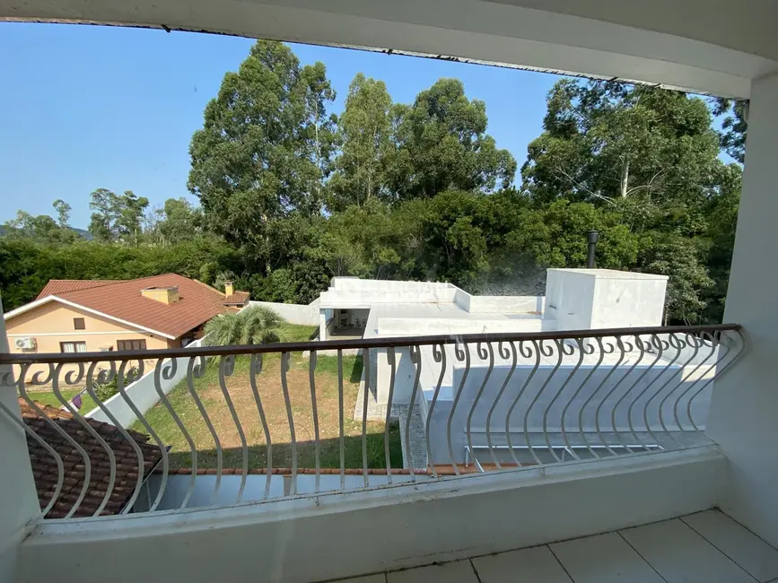 Apartamento com 3 quartos para alugar, 100m2 em São José, Santa Maria - RS - imagem 4 Foto 4 de Apartamento com 3 quartos para alugar, 100m2 em São José, Santa Maria - RS