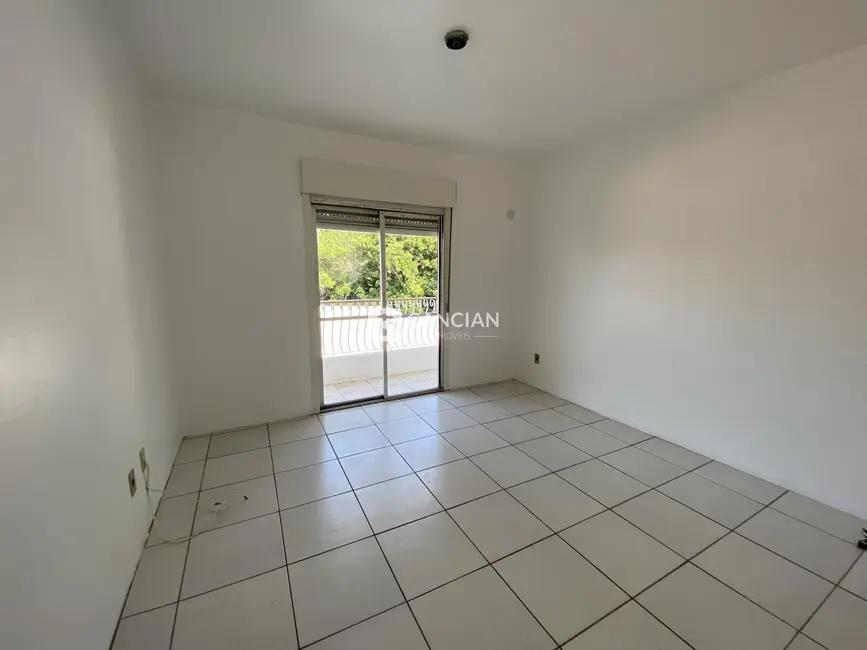 Apartamento com 3 quartos para alugar, 100m2 em São José, Santa Maria - RS - imagem 2 Foto 2 de Apartamento com 3 quartos para alugar, 100m2 em São José, Santa Maria - RS