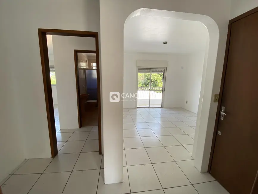 Apartamento com 3 quartos para alugar, 100m2 em São José, Santa Maria - RS - imagem 6 Foto 6 de Apartamento com 3 quartos para alugar, 100m2 em São José, Santa Maria - RS