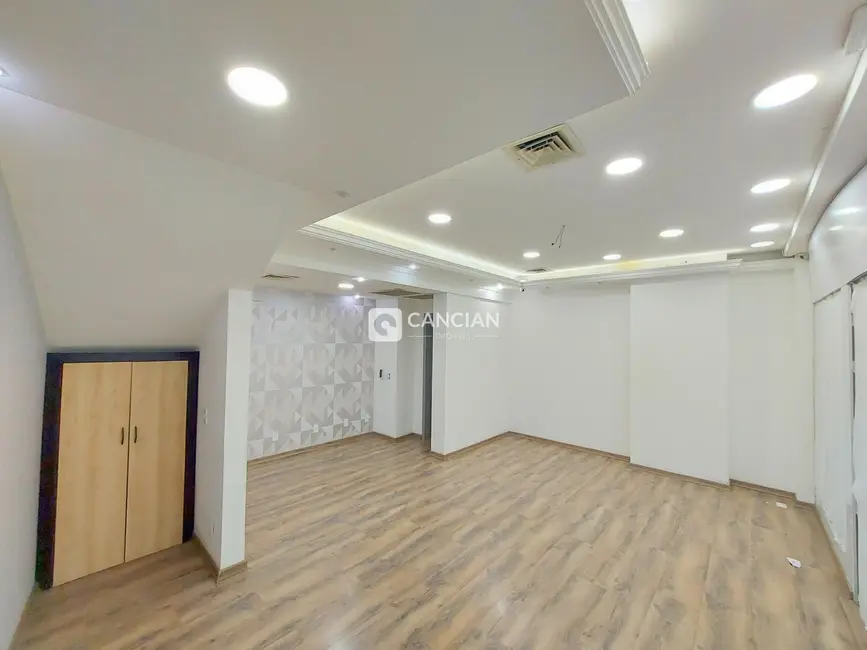 Sala Comercial com 1 quarto para alugar, 39m2 em Centro, Santa Maria - RS - imagem 3 Foto 3 de Sala Comercial com 1 quarto para alugar, 39m2 em Centro, Santa Maria - RS