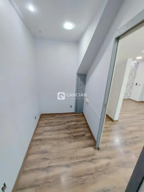 Sala Comercial com 1 quarto para alugar, 39m2 em Centro, Santa Maria - RS - imagem 8 Foto 8 de Sala Comercial com 1 quarto para alugar, 39m2 em Centro, Santa Maria - RS