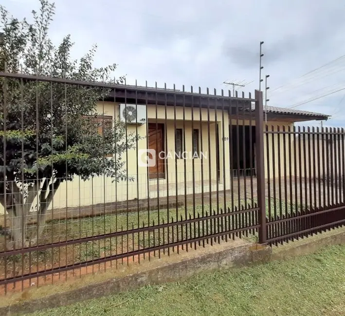 Foto 1 de Casa com 3 quartos à venda, 69m2 em Camobi, Santa Maria - RS