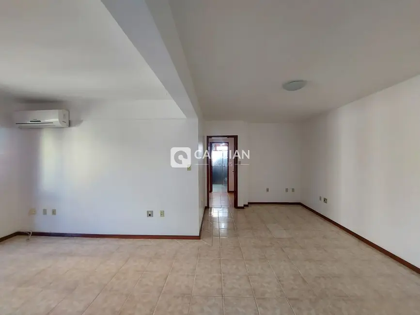 Foto 3 de Apartamento com 3 quartos à venda, 134m2 em Centro, Santa Maria - RS