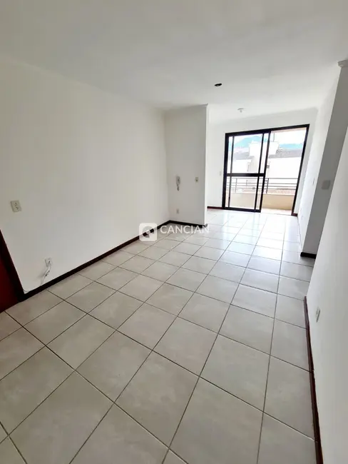 Foto 2 de Apartamento com 2 quartos à venda, 63m2 em Nossa Senhora das Dores, Santa Maria - RS