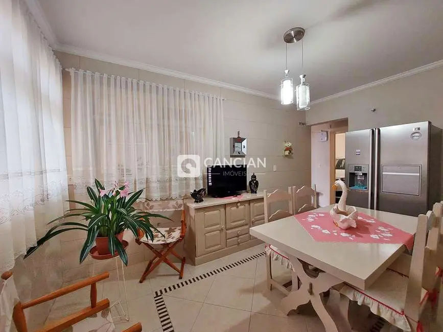 Casa com 2 quartos à venda, 190m2 em Camobi, Santa Maria - RS - imagem 5 Foto 5 de Casa com 2 quartos à venda, 190m2 em Camobi, Santa Maria - RS