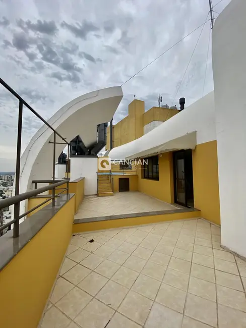 Foto 9 de Cobertura com 4 quartos à venda, 260m2 em Bonfim, Santa Maria - RS