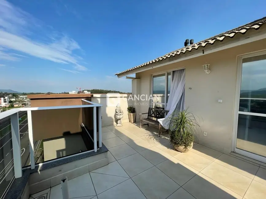 Cobertura com 3 quartos à venda, 207m2 em Camobi, Santa Maria - RS - imagem 8 Foto 8 de Cobertura com 3 quartos à venda, 207m2 em Camobi, Santa Maria - RS