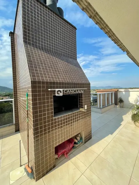 Cobertura com 3 quartos à venda, 207m2 em Camobi, Santa Maria - RS - imagem 9 Foto 9 de Cobertura com 3 quartos à venda, 207m2 em Camobi, Santa Maria - RS