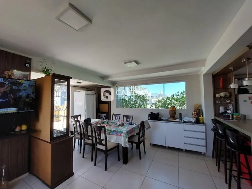 Foto 3 de Cobertura com 3 quartos à venda, 147m2 em Centro, Santa Maria - RS