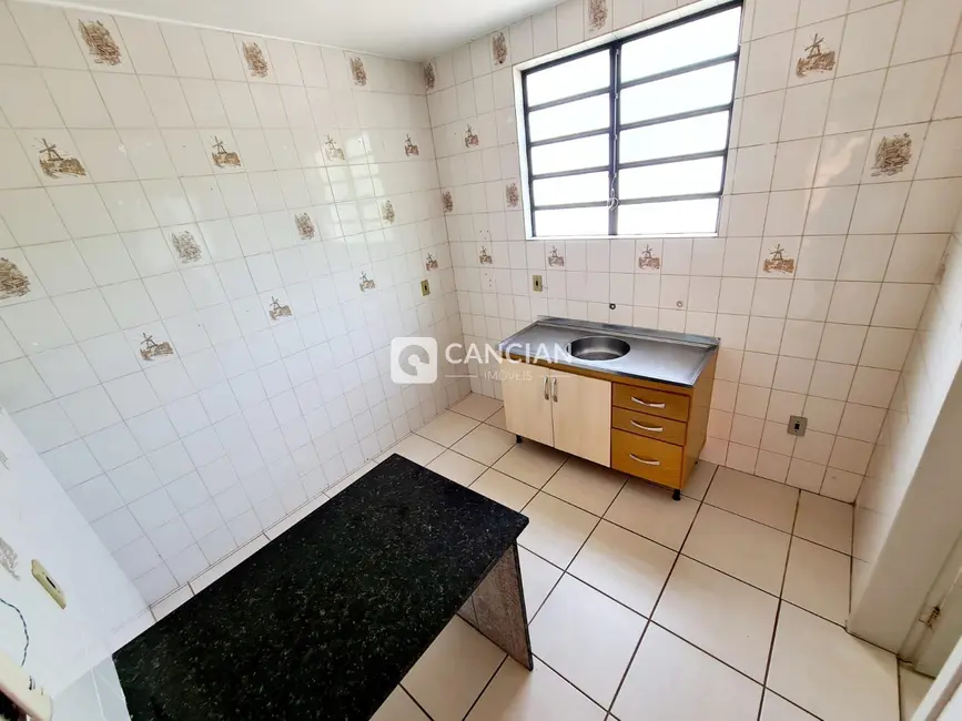 Foto 8 de Apartamento com 2 quartos à venda, 80m2 em Nossa Senhora de Fátima, Santa Maria - RS