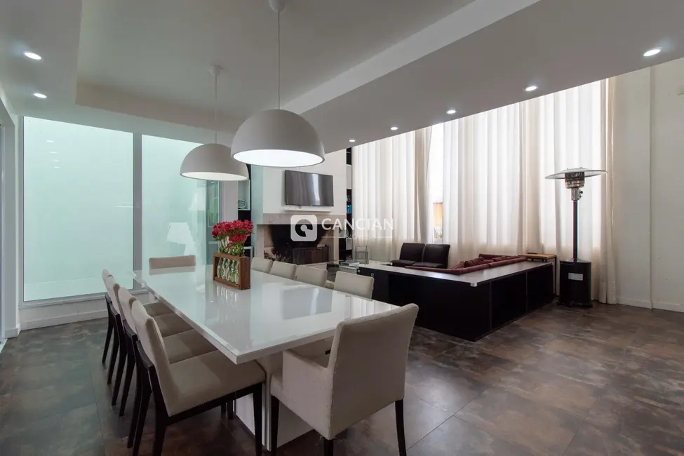 Foto 4 de Casa de Condomínio com 3 quartos à venda, 400m2 em Tomazetti, Santa Maria - RS