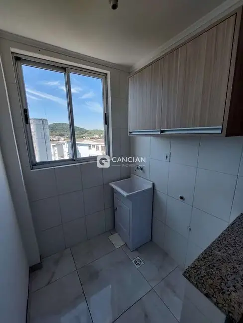 Foto 8 de Apartamento com 1 quarto à venda, 38m2 em Nossa Senhora de Lourdes, Santa Maria - RS